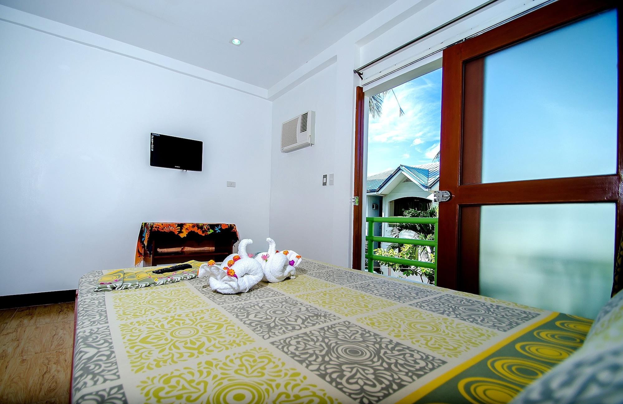 Reddoorz Plus @ Secret Garden Boracay Balabag  Exterior foto