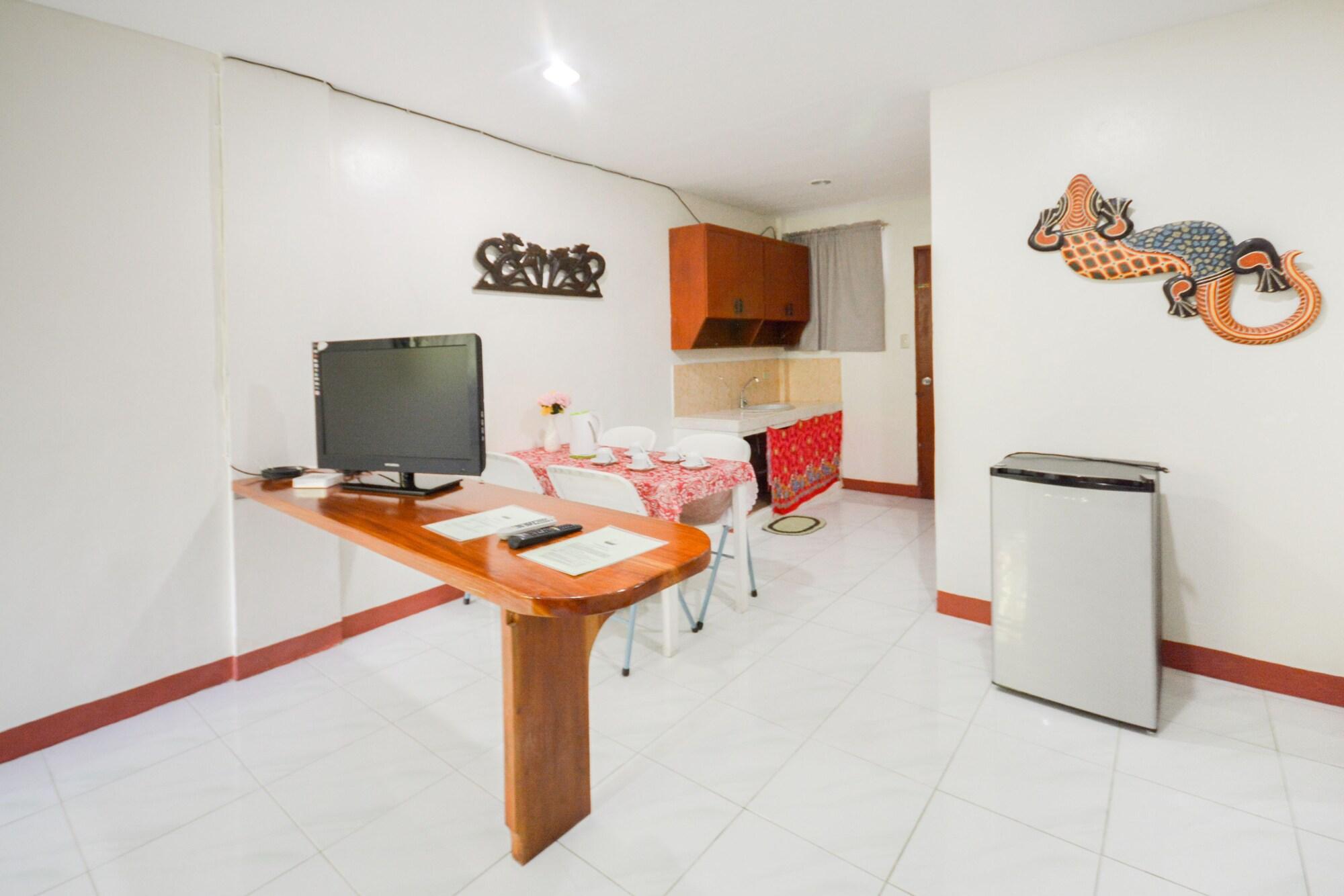 Reddoorz Plus @ Secret Garden Boracay Balabag  Exterior foto
