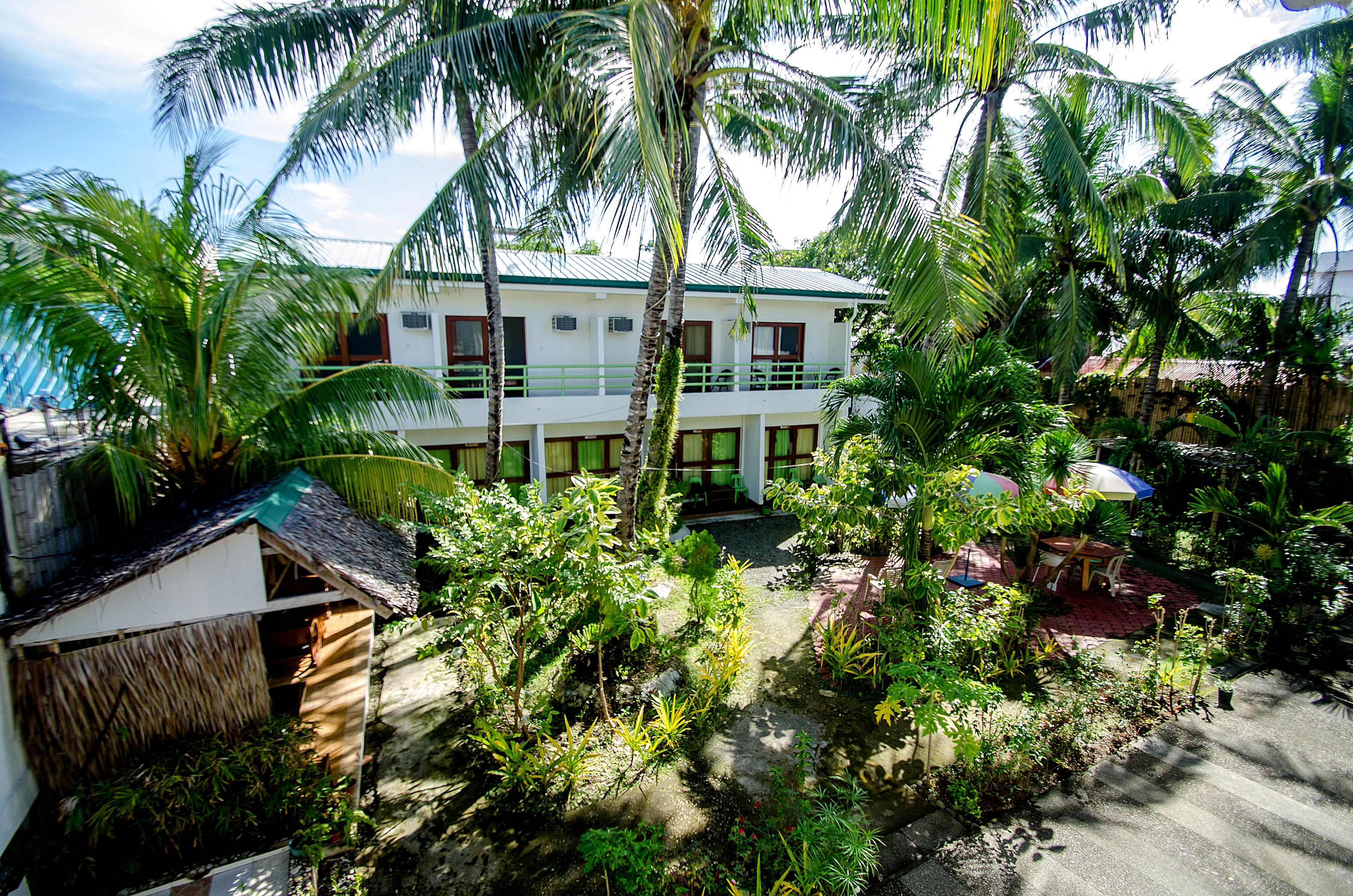 Reddoorz Plus @ Secret Garden Boracay Balabag  Exterior foto
