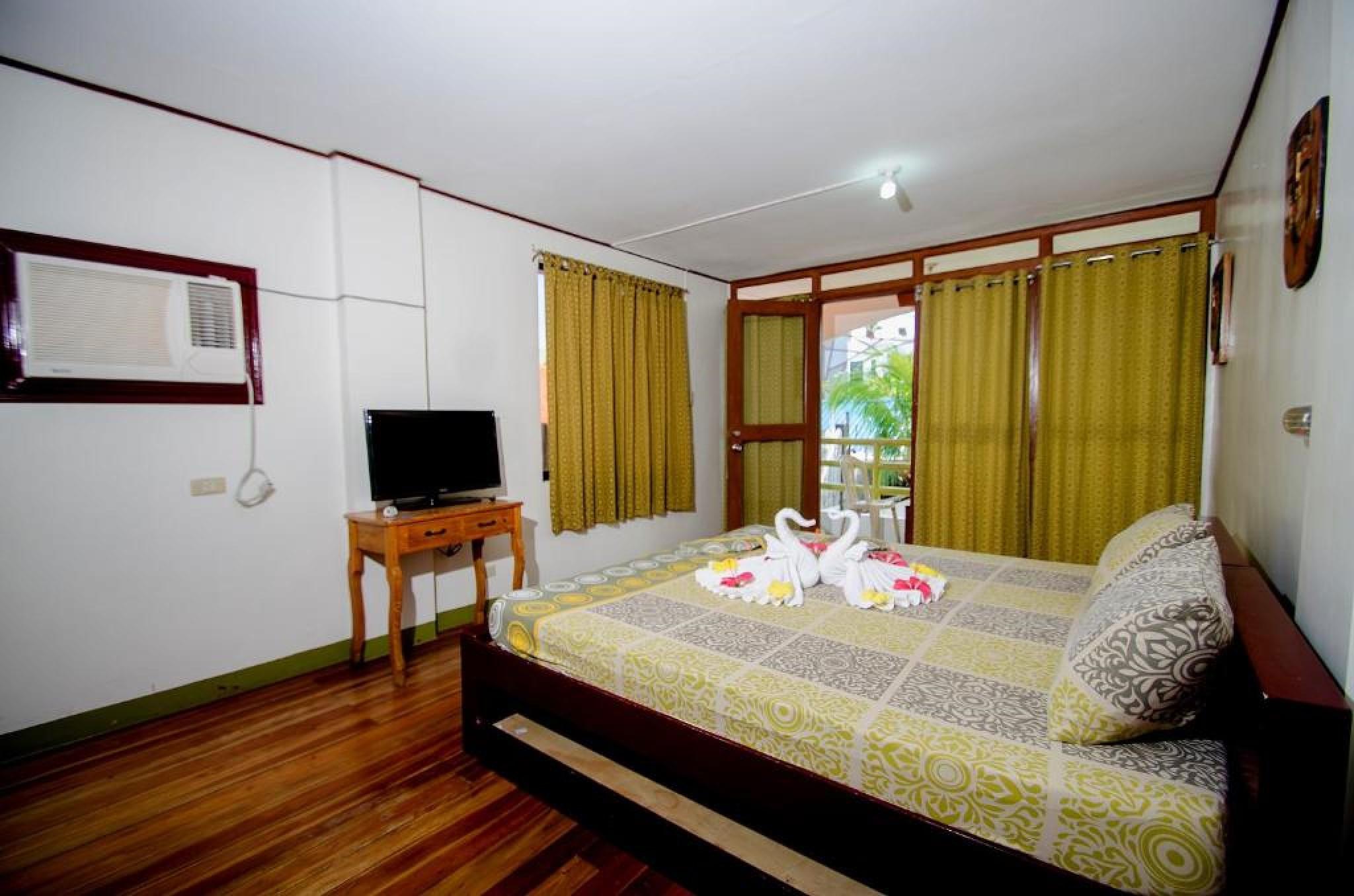 Reddoorz Plus @ Secret Garden Boracay Balabag  Exterior foto