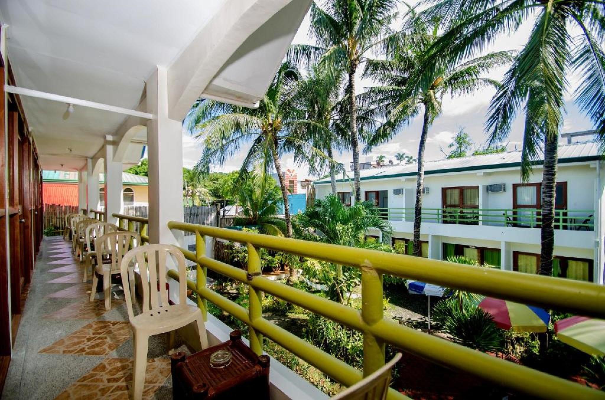 Reddoorz Plus @ Secret Garden Boracay Balabag  Exterior foto